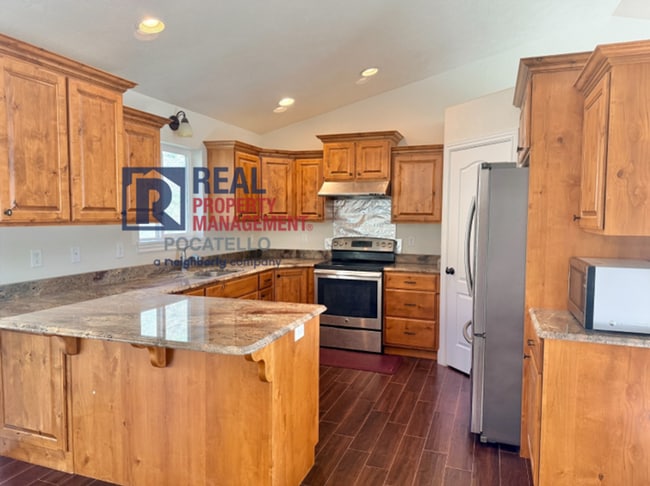 Photo - Beautiful 4 bed 3 bath home - 2 car garage...