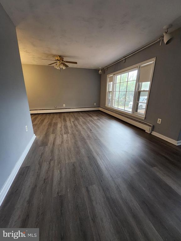 Building Photo - 13723 Dumfries Rd