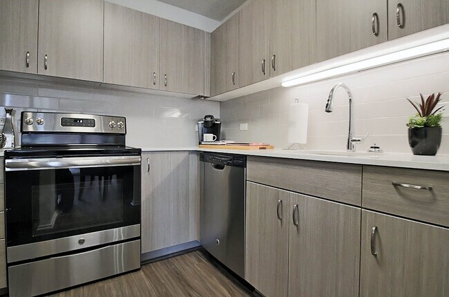 Photo - 1150 N Dearborn St