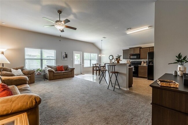 8125 Bridgepointe Dr