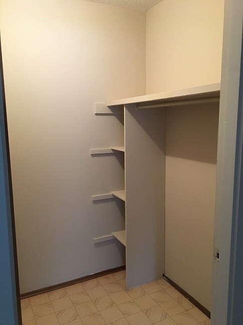 Photo - 0 Bed 0 Bath Unit in Red Deer, AB Unit 204