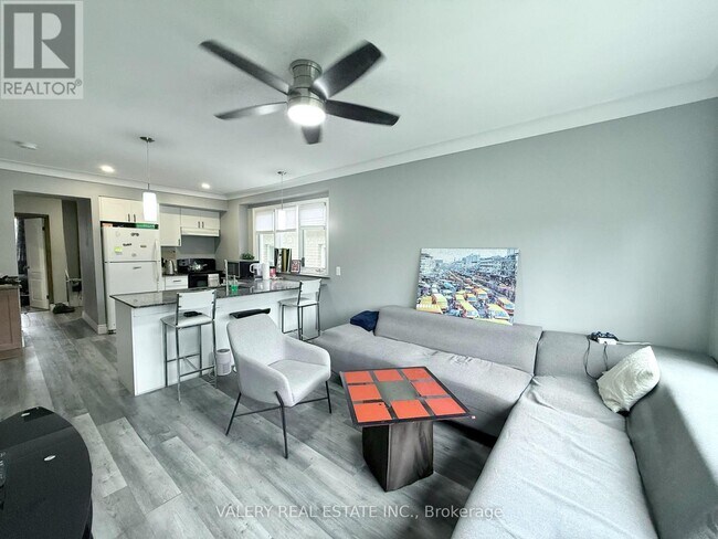 Photo - 1102 Langlois Ave