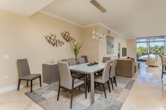 701 SE 21st Ave Unit 204