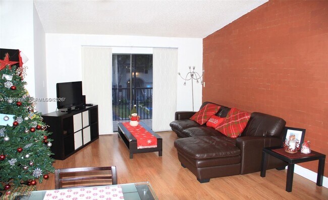 Photo - 20741 NE 4th Ct Unit 205