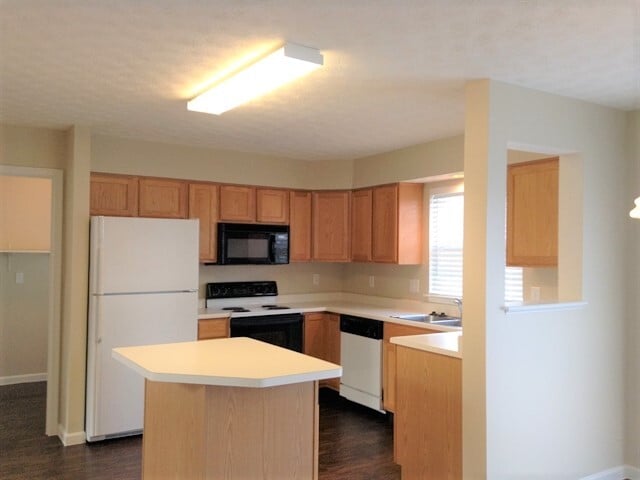 Photo - 10103 Edgerton Dr