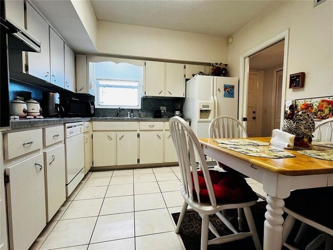 Photo - 2340 Grecian Way Unit 56