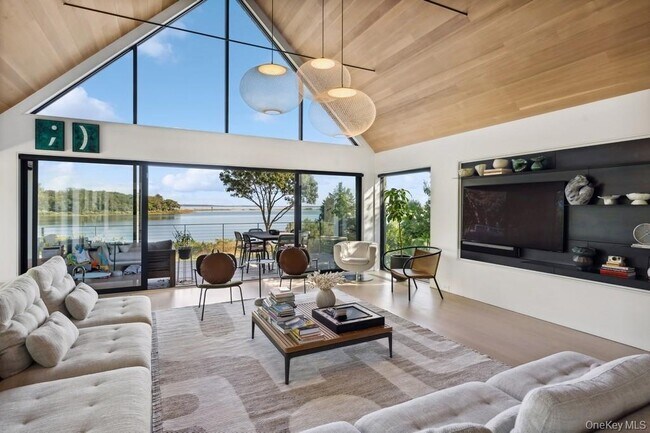 Photo - 1080 Springs Fireplace Rd