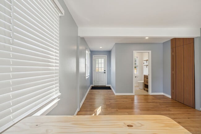 Photo - 19 S Kerema Ave