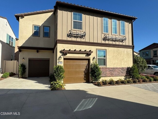 Photo - 701 Edward Scholle Dr