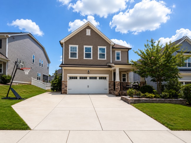Photo - 401 Ivy Arbor Way