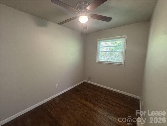 Photo - 333 Laurel St