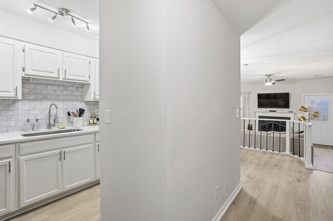 Photo - 808 Kendall Dr Unit 808