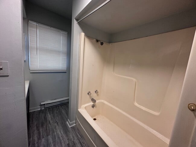 Photo - 202-B California-