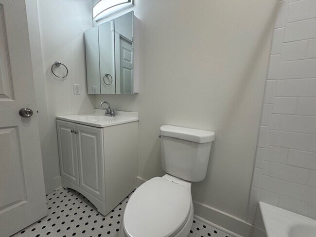 Photo - 1115 N Negley Ave Unit 1115 N. Negley Ave. #1