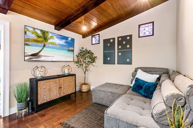 Photo - 303 Lang Rd Unit SI ID1495041P