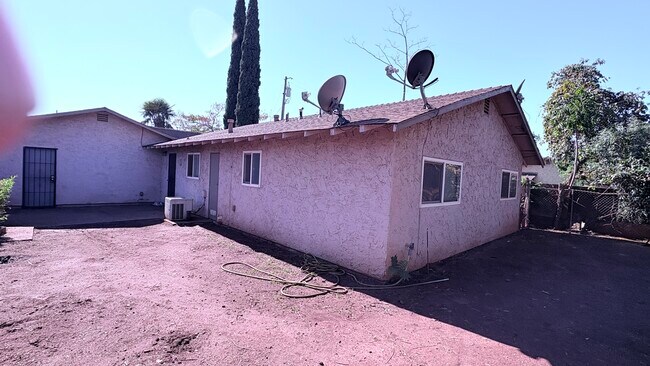 Photo - 2080 D St