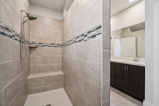 Photo - 7041 Hayes Horizon