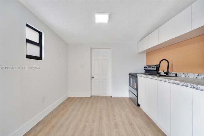 Photo - 2428 NW 28th St