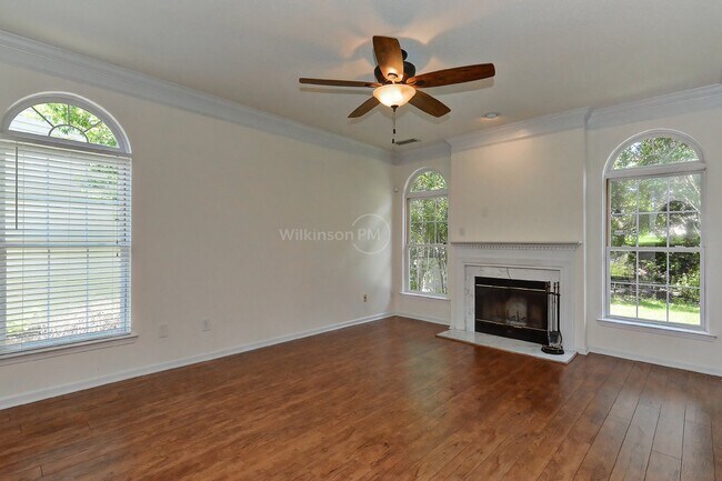 Photo - Beautiful 4 Bedrooms, 2.5 Baths located in...