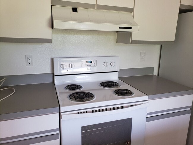 Photo - 325 Lenoir St NW