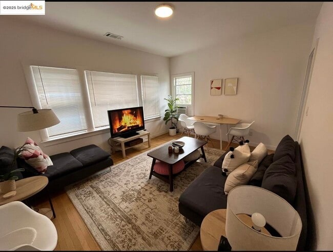 Photo - 2942 Hillegass Ave Apartment Unit #3