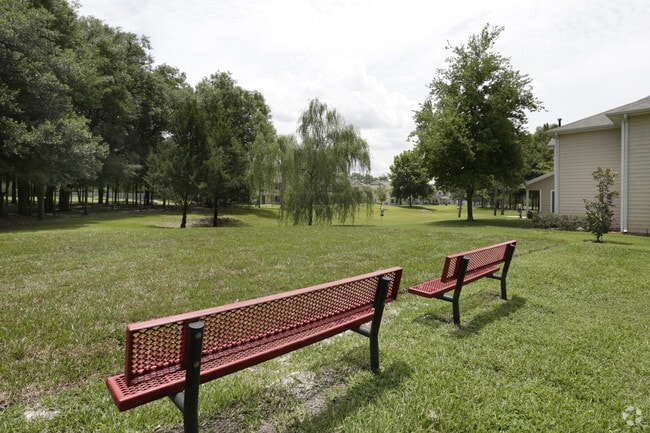 Brookside-Pet Walk Area