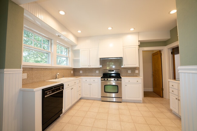 Photo - 177 Park St Unidad 1 St Floor