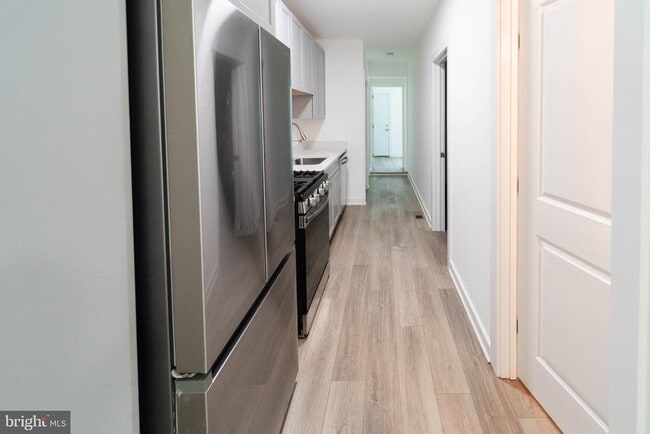 Photo - 1500 V St SE