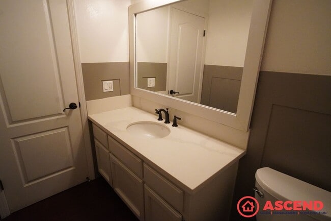 Photo - Spacious 3BD/3BA Home in Bakersfield's 93312