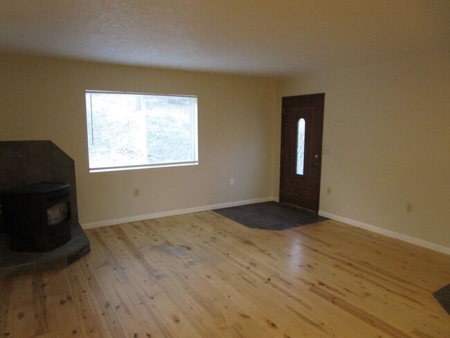 Photo - 7110 Teenie Rd