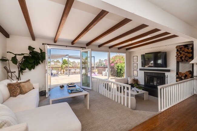 Building Photo - RARE! Lovely and Spacious Clairemont 4BD/2BA Home on Tecolote Canyon! - $5,995/mo!