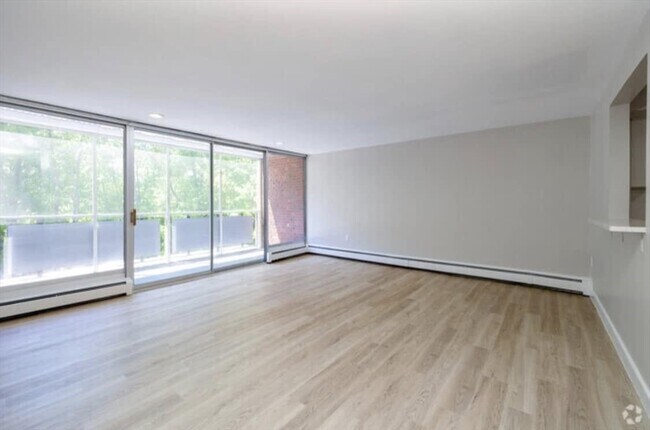 Building Photo - 7 Stonehill Dr Unit 5E