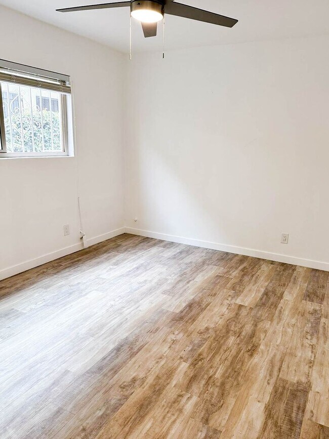 Photo - Venice - Close to the Waves - 1st Floor La... Unidad #1