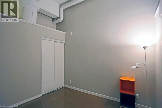 Photo - 404 King St W Unit 113