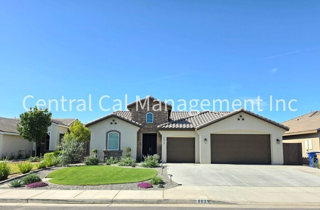 Building Photo - 4 bedroom/3 Bath Home with Solar in the Southwest - $3195 Per Month!