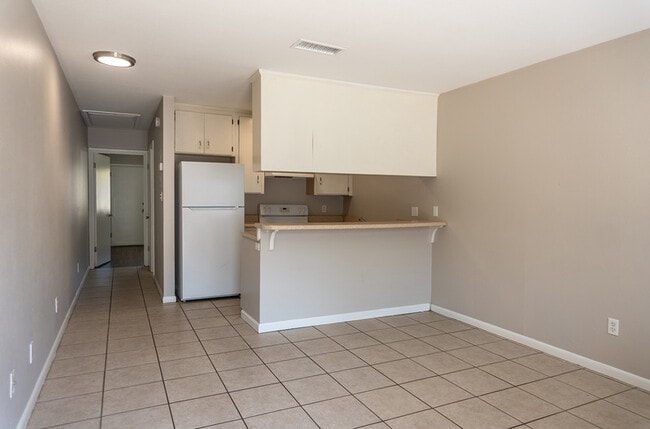 Photo - Hayden Road - 414 E