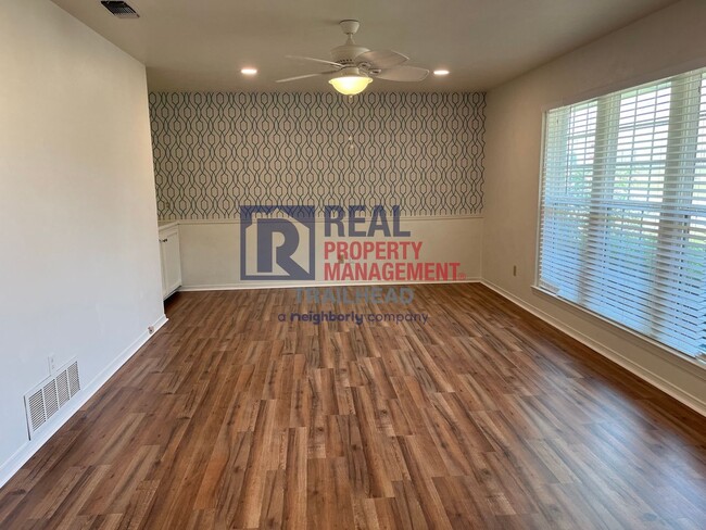 Photo - 6400 Espana Dr