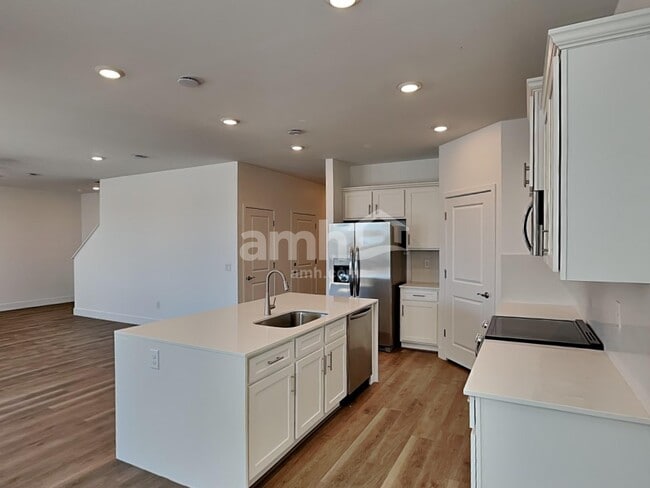 Photo - 9700 Harkes Dr