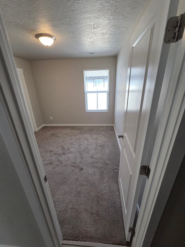17649 Desert Rdg Ave