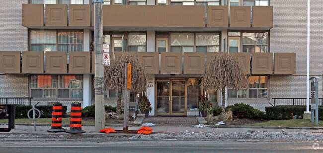 Photo - Davisville Tower