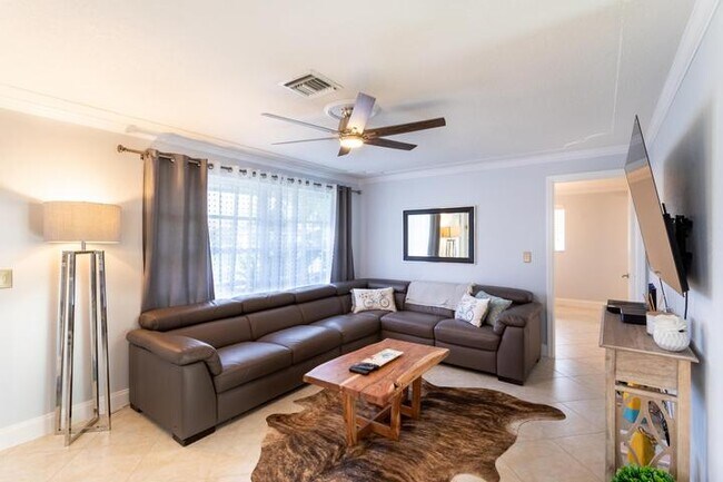 Photo - 9507 Bellewood St