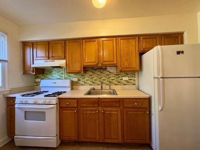 Photo - Charming 2 Bedroom/1 Bathroom Townhome in ...