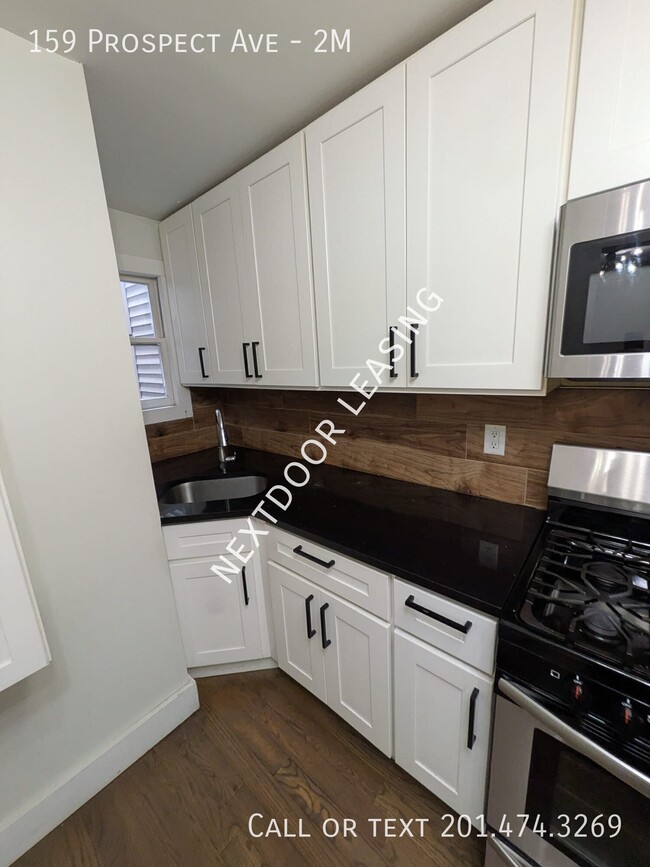 Building Photo - 159 Prospect Ave Unit 2M