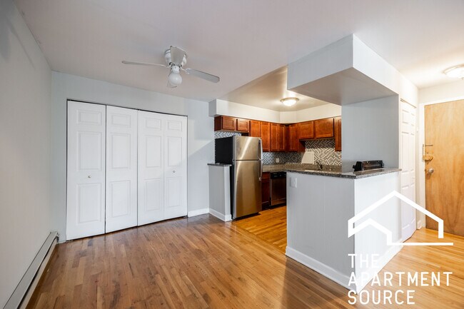 Photo - 1449 N Dearborn St