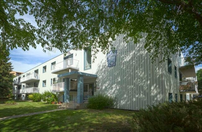 Building Photo - Queensbury Unit 857