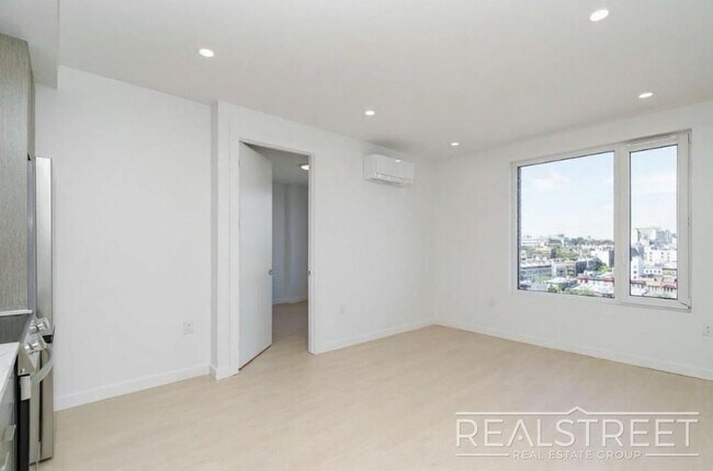 Photo - Bedford Avenue Unit 5H