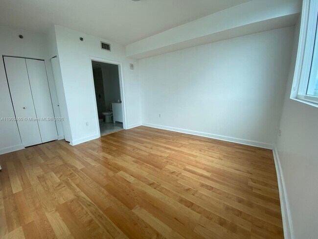 Photo - 1401 SW 22nd St Unidad 601