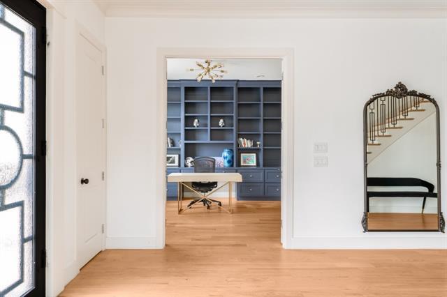 Photo - 4085 Amherst Ave