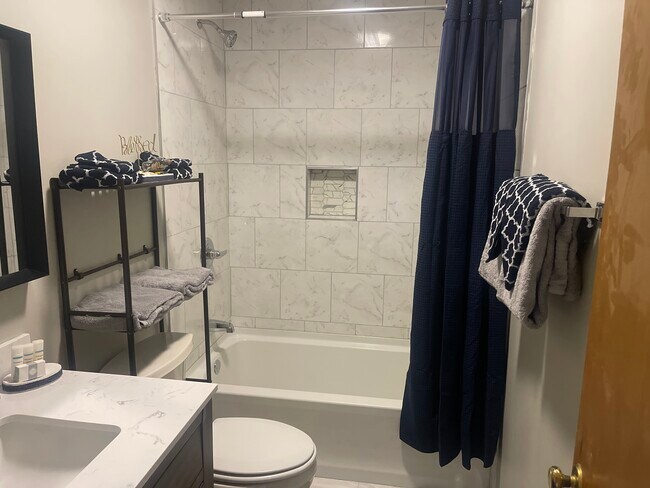 Photo - 69 Long St Unit 7