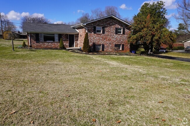 Building Photo - 942 Mildred Dr Rental